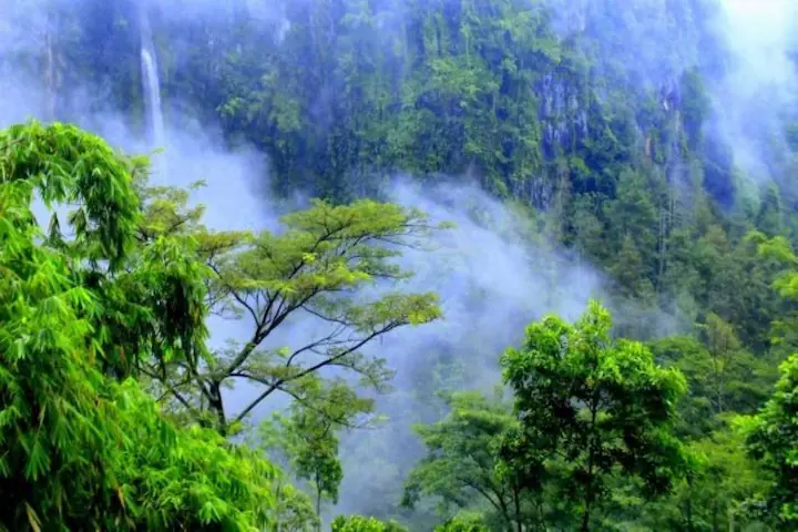 Air Terjun Kali Pancur Wisata Alam Populer di Semarang Air Terjun Kali Pancur Wisata Alam Populer di Semarang