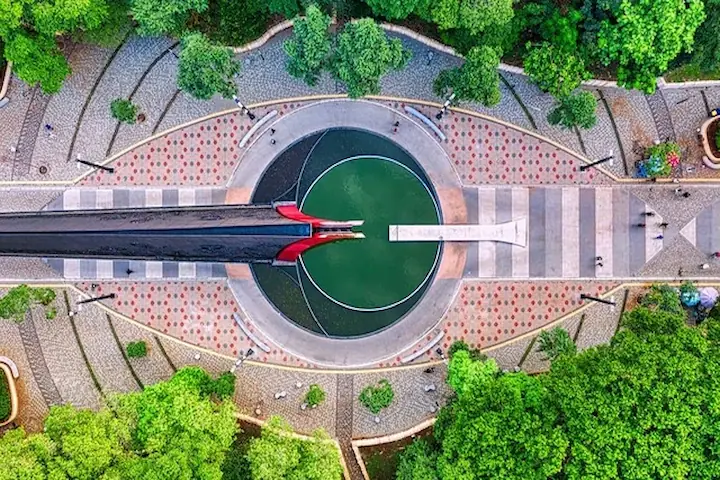 Taman Cahaya Taman Instagramable Populer di Surabaya (1)