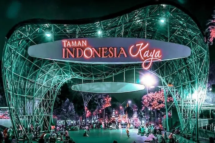 Taman Indonesia Kaya Spot Unik Taman di Semarang