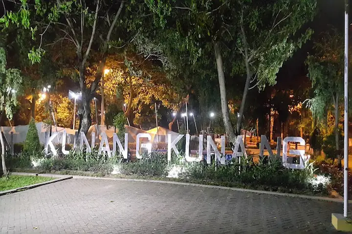 Taman Kunang-Kunang Taman Instagramable Populer di Surabaya (1)