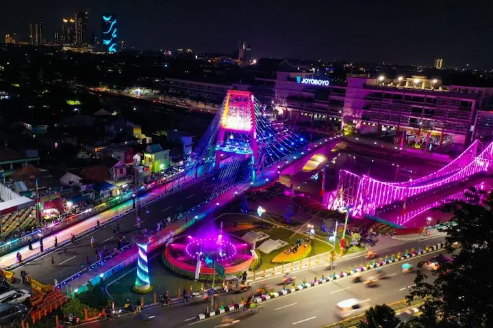Taman Pelangi Taman Instagramable Populer di Surabaya