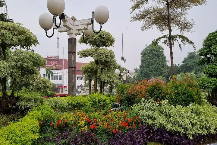 Taman Surya Taman Instagramable Populer di Surabaya