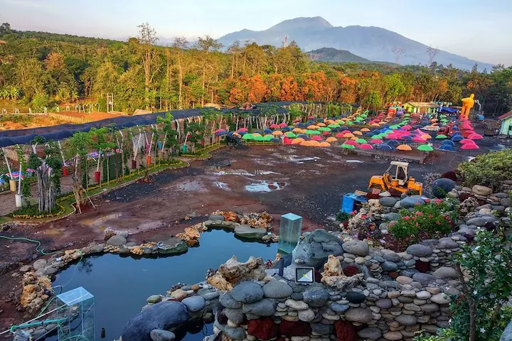 Watugajah Park Spot Unik Taman di Semarang (1)