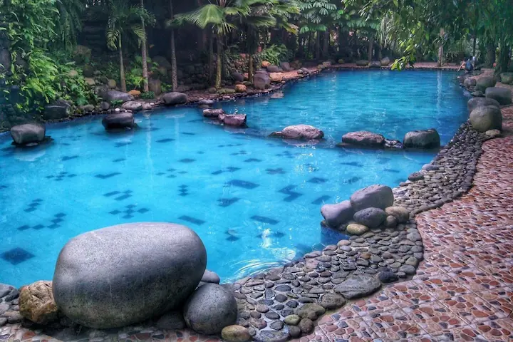 Watugunung Spot Unik Taman di Semarang